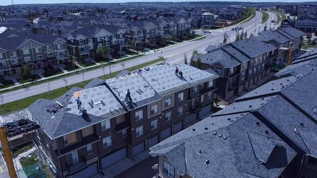 Overview-of-Roofing-Crew-Working